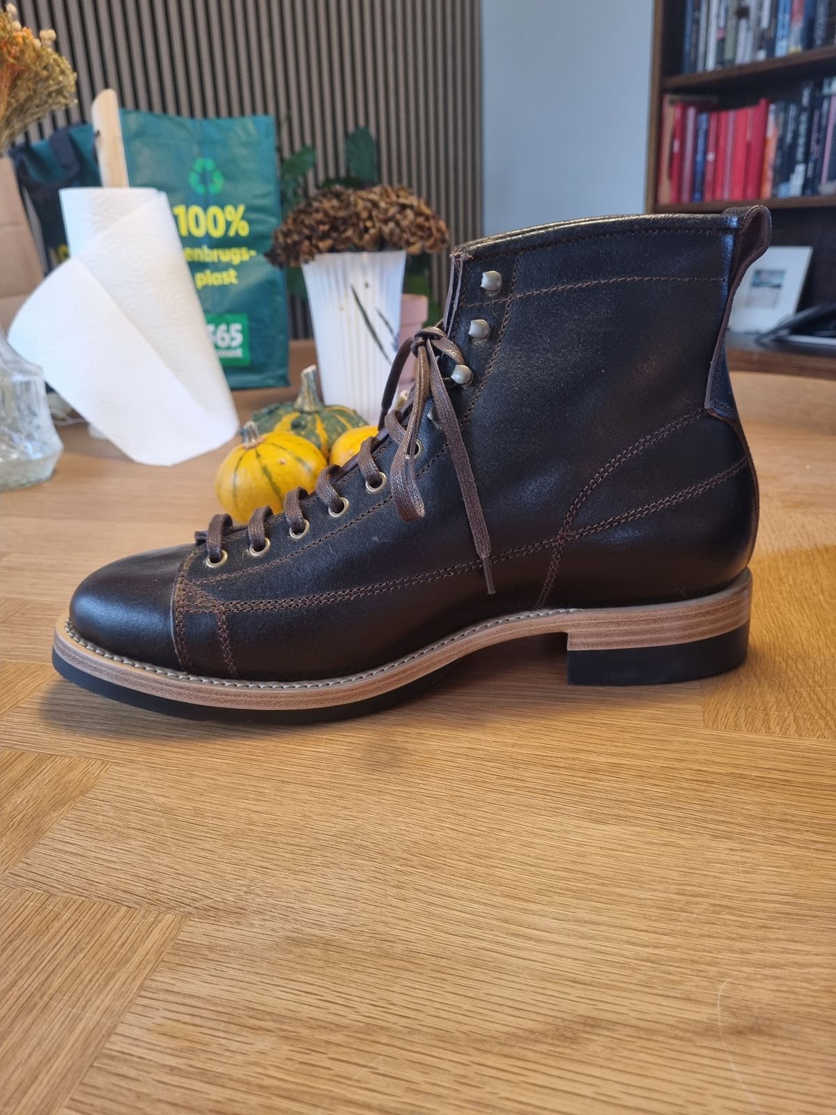 Photo by JSD on November 28, 2024 of the Jakkrabbits Monkey Boot in Horween Java Waxed Flesh.