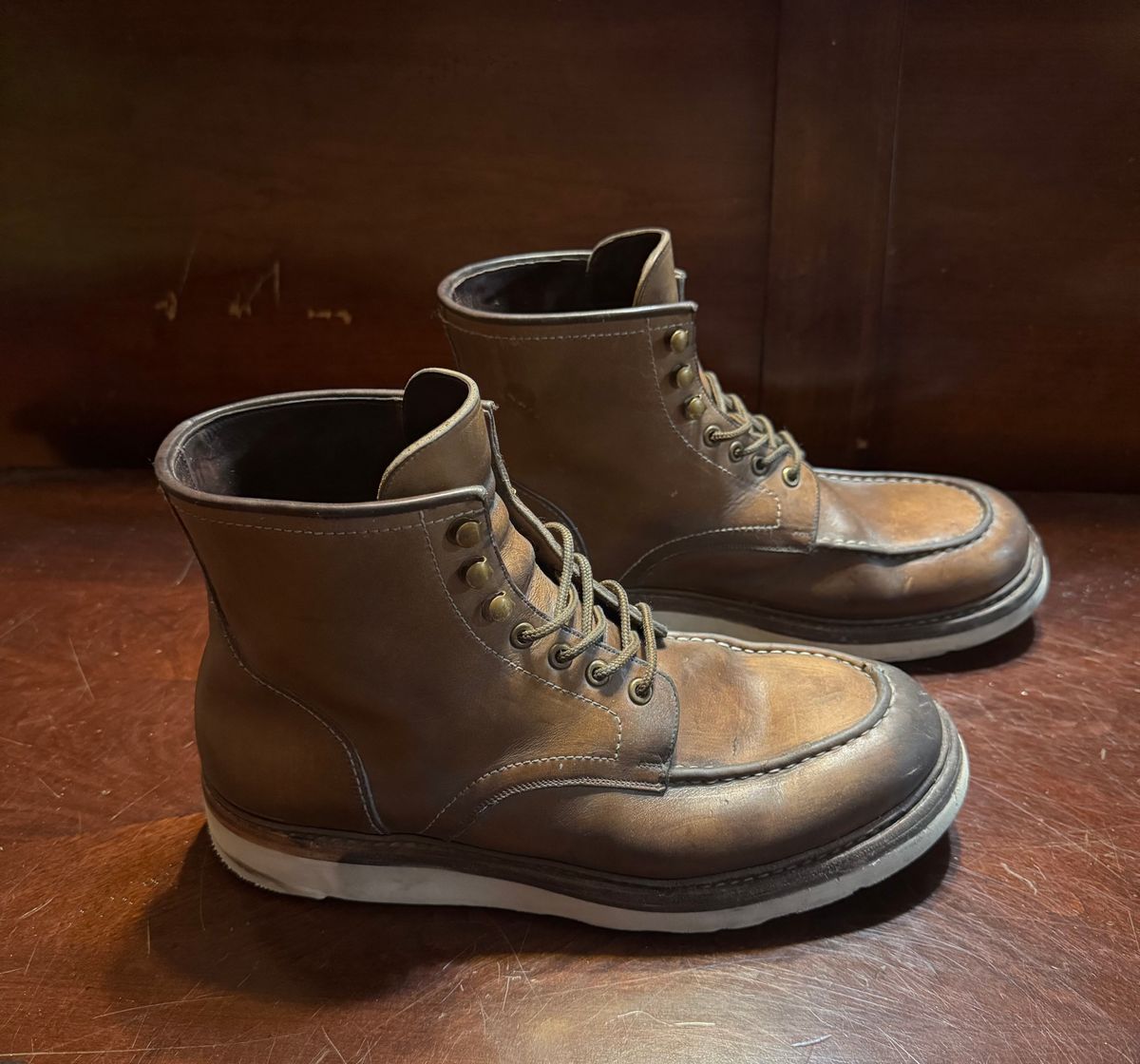 Photo by Bootsforever on January 2, 2026 of the Blkbrd Shoemaker Dallas Moctoe Boot in Horween Natural Chromexcel.