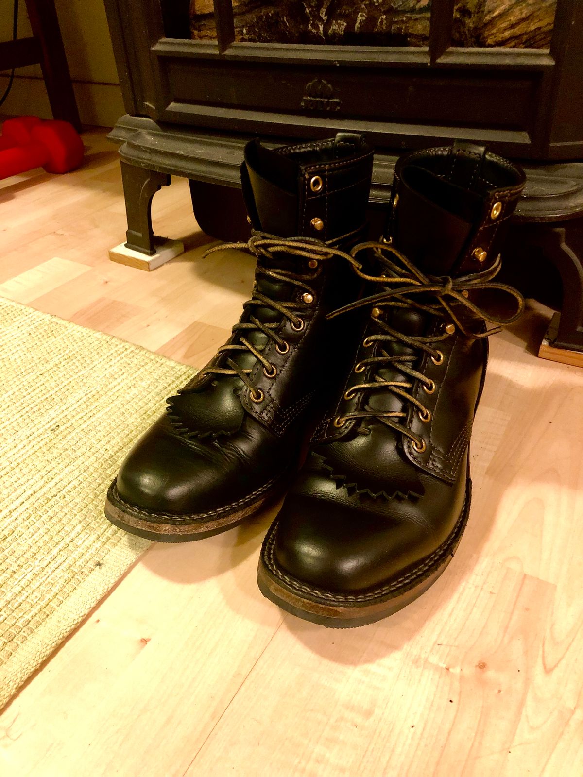 Photo by KaniThunder on February 23, 2019 of the Wesco Hendrik in Seidel Black Tie Domain.
