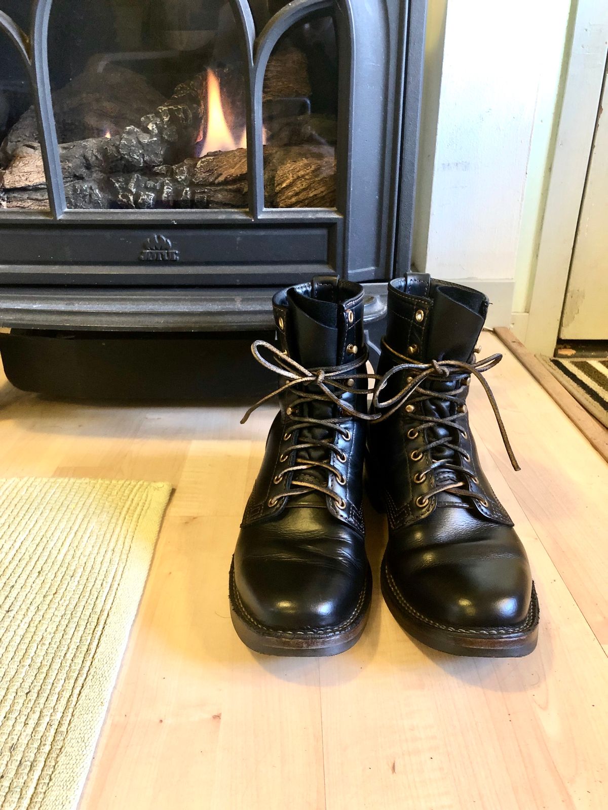 Photo by KaniThunder on February 15, 2019 of the Wesco Hendrik in Seidel Black Tie Domain.
