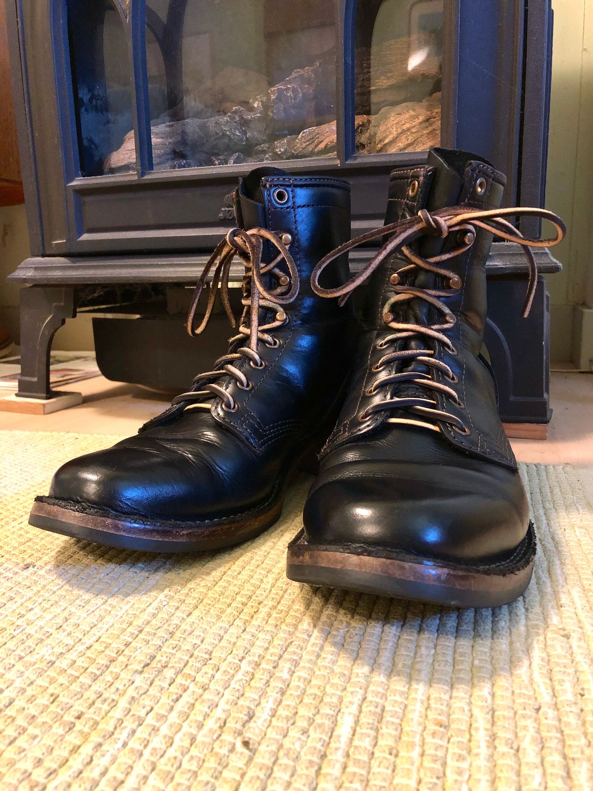 Photo by KaniThunder on June 18, 2020 of the Wesco Hendrik in Seidel Black Tie Domain.