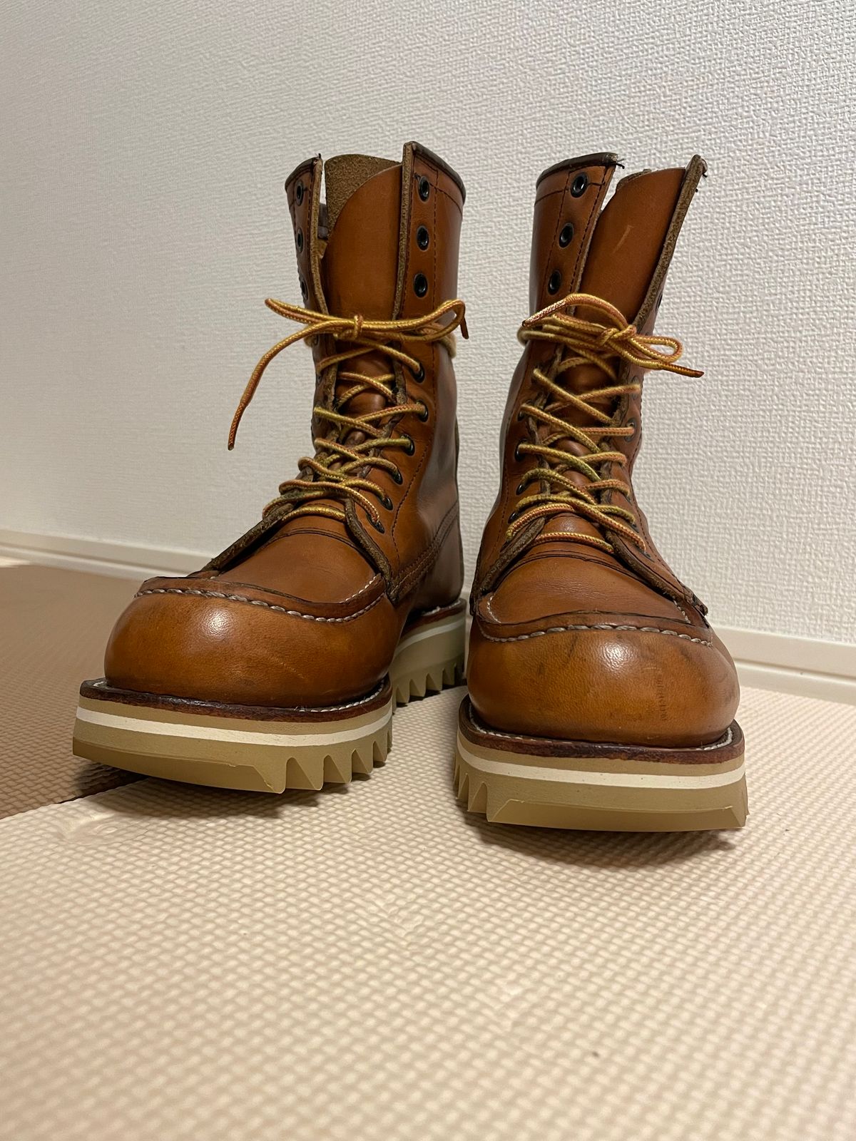 Photo by KaniThunder on August 4, 2023 of the Red Wing 8-Inch Classic Moc in S.B. Foot Oro-Iginal.