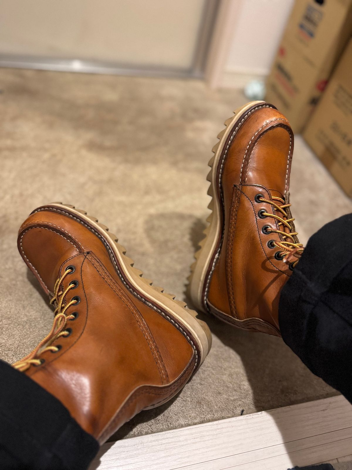 Photo by KaniThunder on April 22, 2026 of the Red Wing 8-Inch Classic Moc in S.B. Foot Oro-Iginal.