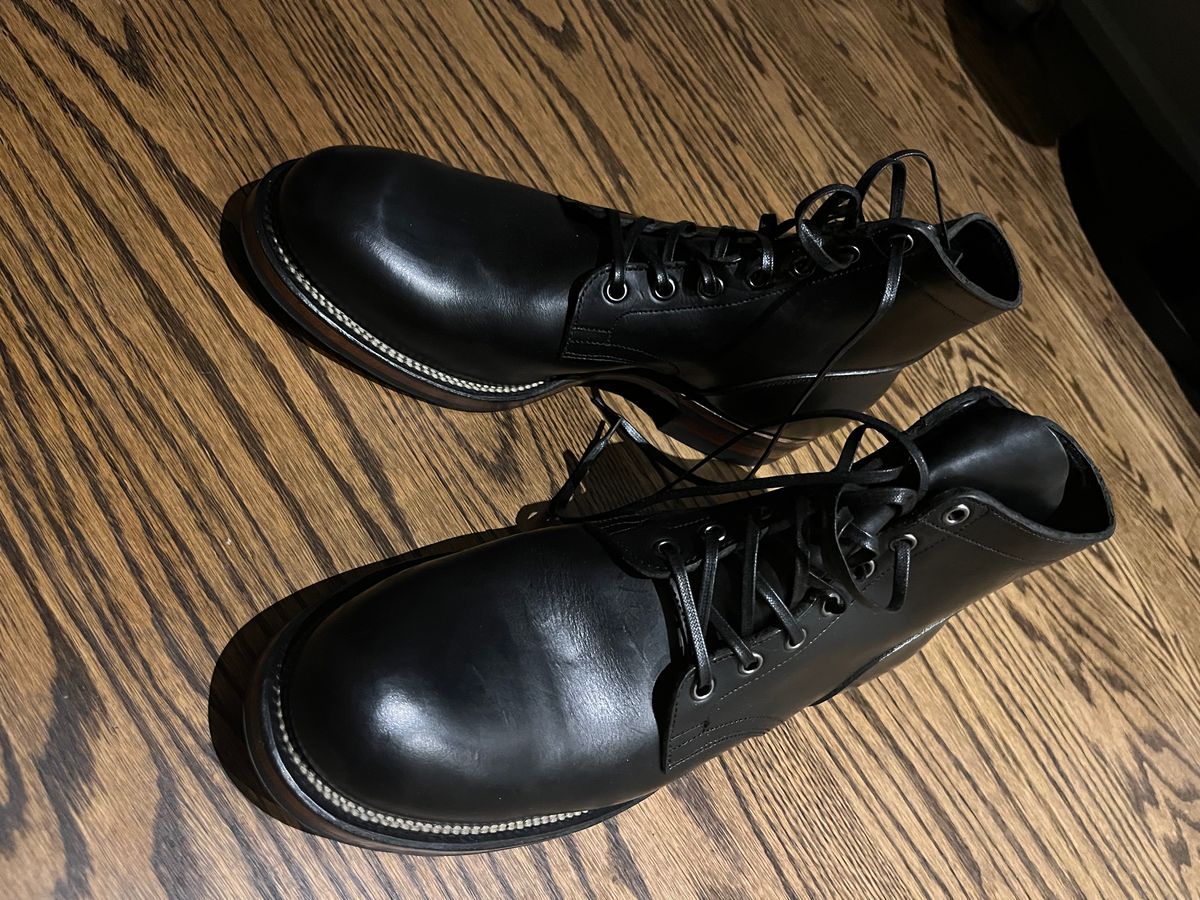 Photo by Apai on May 6, 2024 of the Viberg Service Boot in Horween Black Chromexcel.