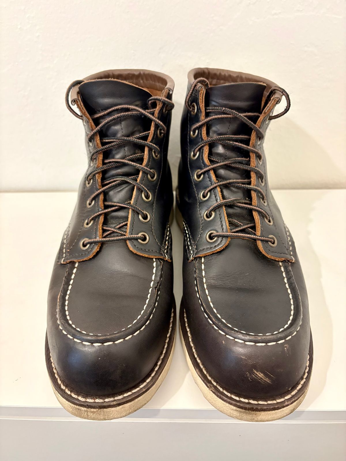 Photo by texasian on December 1, 2025 of the Red Wing 6-Inch Classic Moc in S.B. Foot Black Prairie.