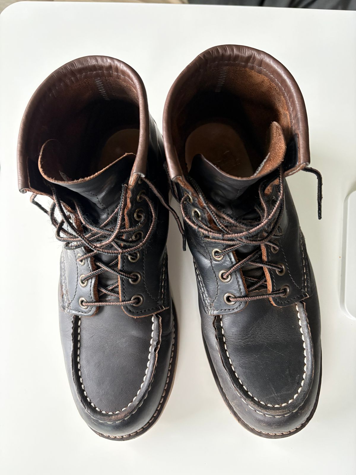 Photo by texasian on April 2, 2026 of the Red Wing 6-Inch Classic Moc in S.B. Foot Black Prairie.