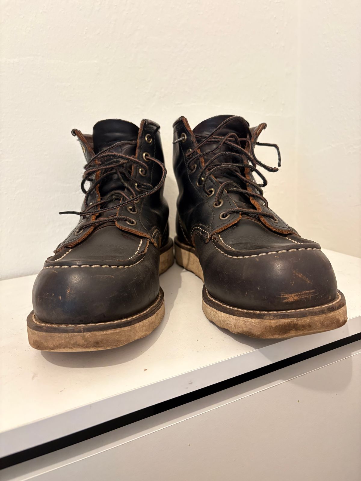 Photo by texasian on May 12, 2026 of the Red Wing 6-Inch Classic Moc in S.B. Foot Black Prairie.