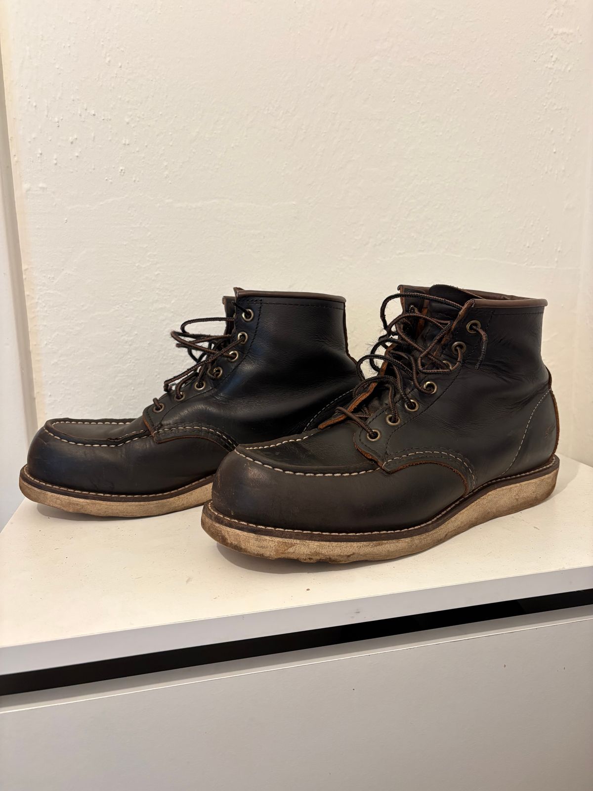 Photo by texasian on May 12, 2026 of the Red Wing 6-Inch Classic Moc in S.B. Foot Black Prairie.