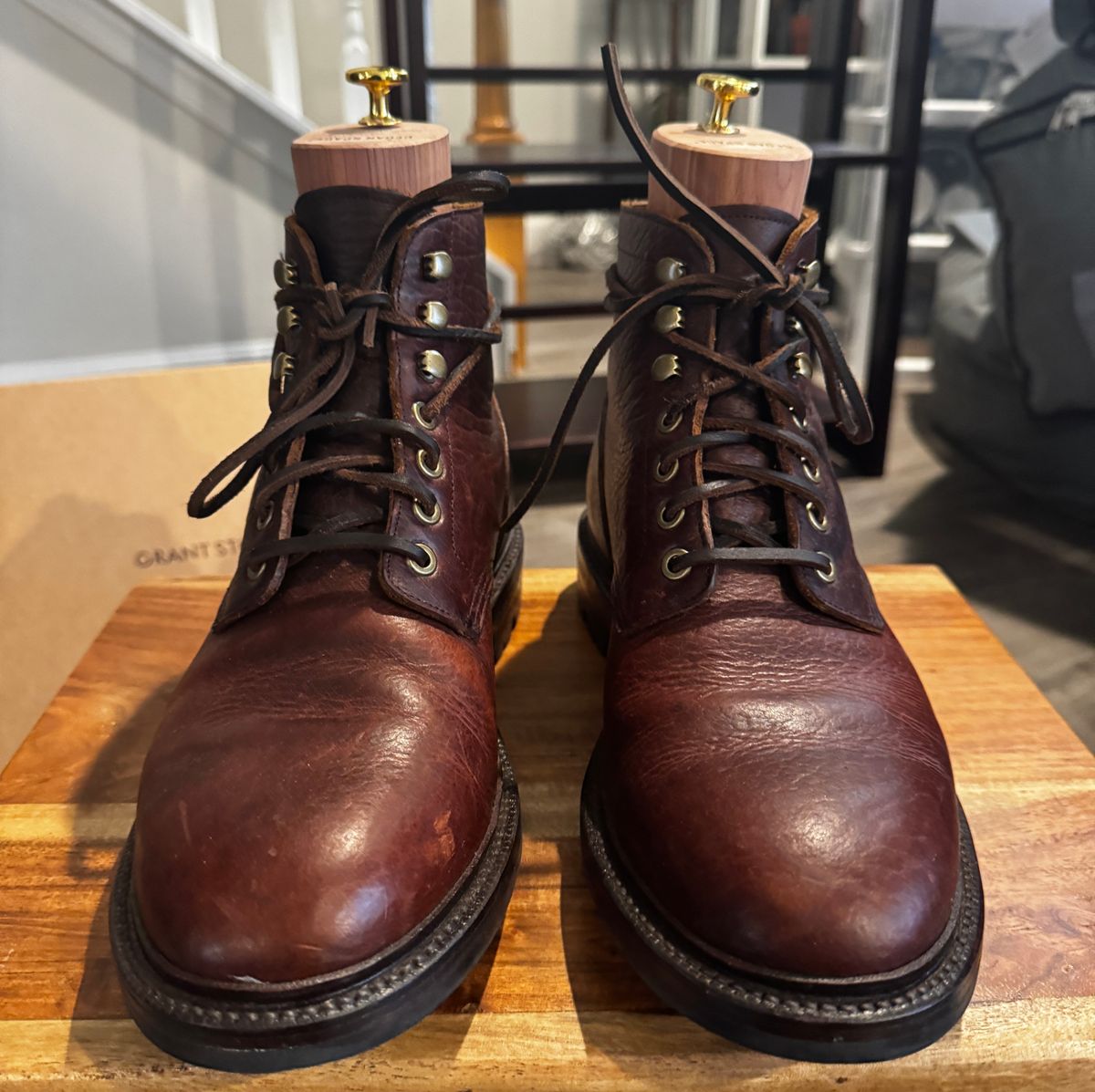Photo by bigbootyboots on November 5, 2024 of the Grant Stone Brass Boot in Diesel Walnut Bison.