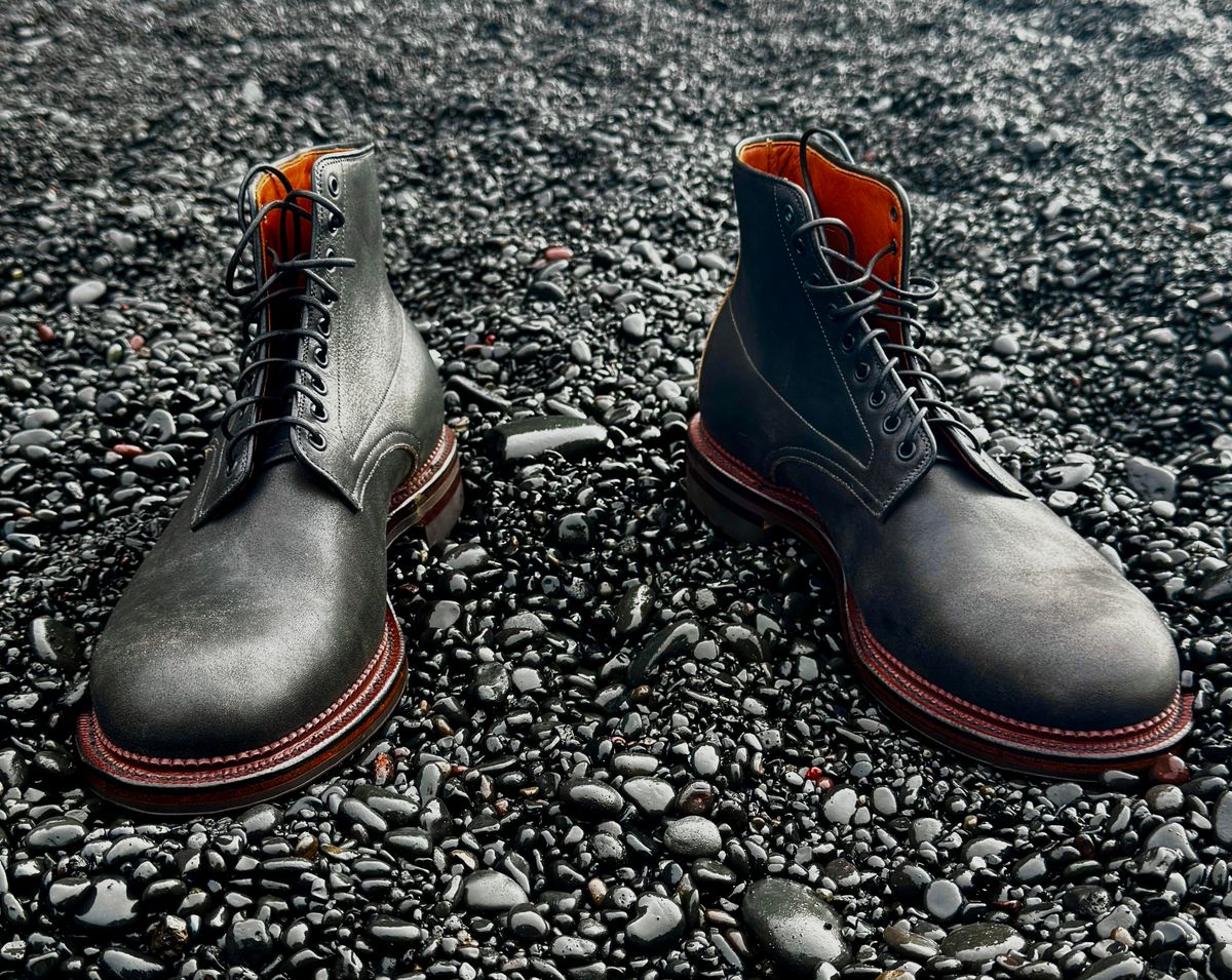 Photo by bigbootyboots on October 9, 2024 of the Viberg Navvy Boot in Horween Washed Chromexcel.