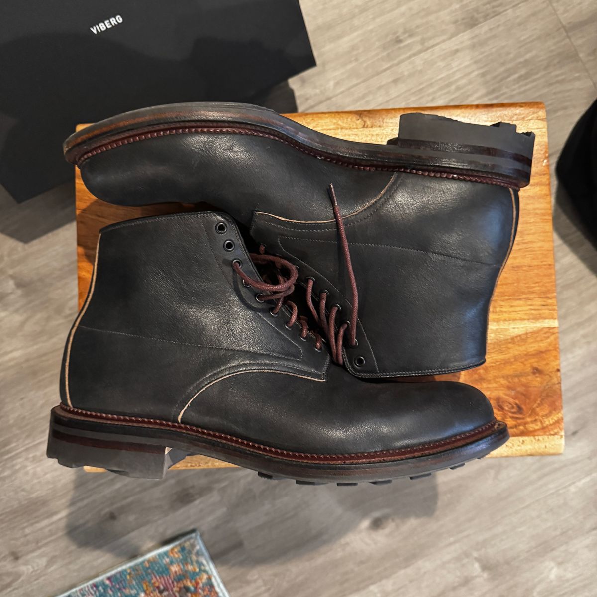 Photo by bigbootyboots on November 5, 2024 of the Viberg Navvy Boot in Horween Washed Chromexcel.
