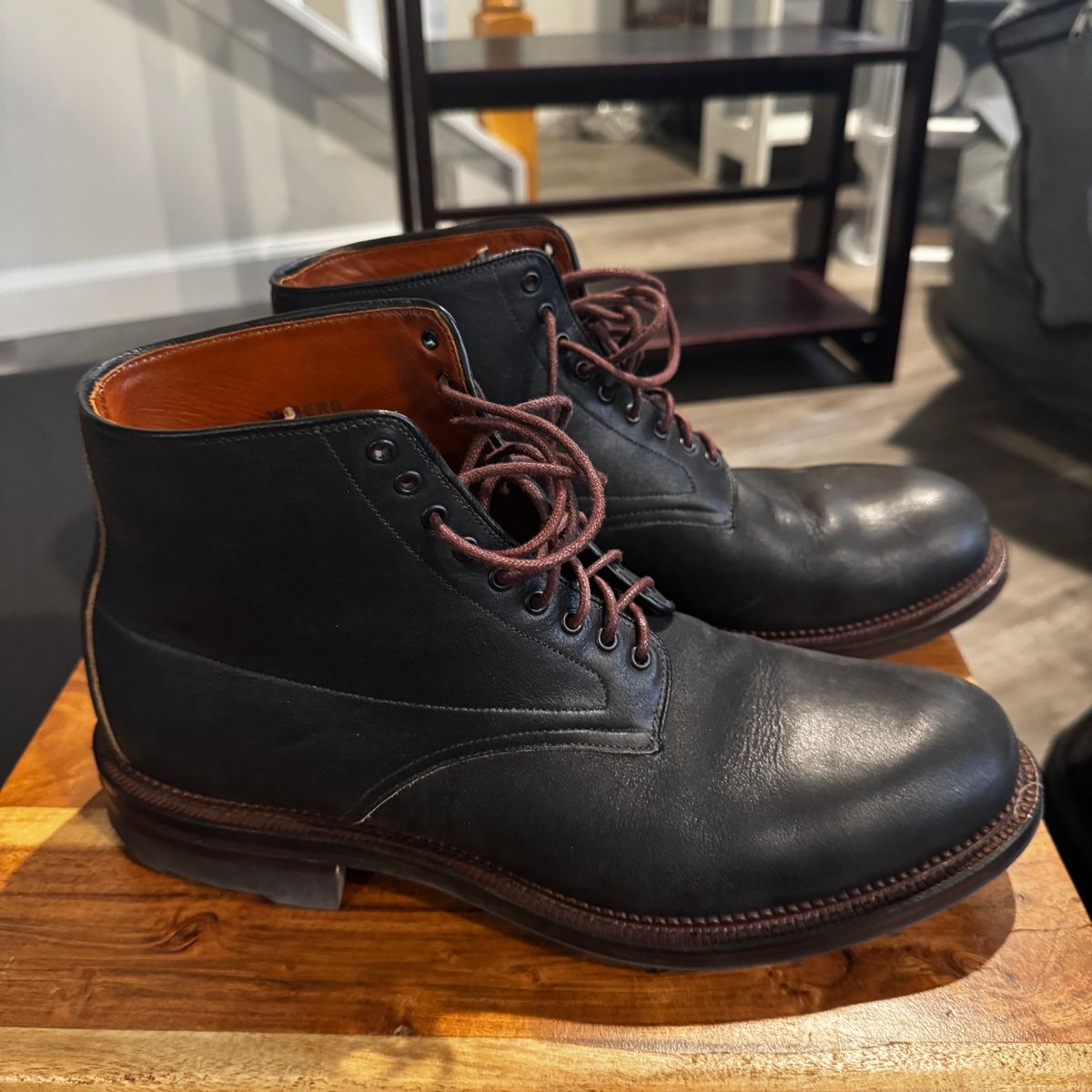 Photo by bigbootyboots on November 5, 2024 of the Viberg Navvy Boot in Horween Washed Chromexcel.