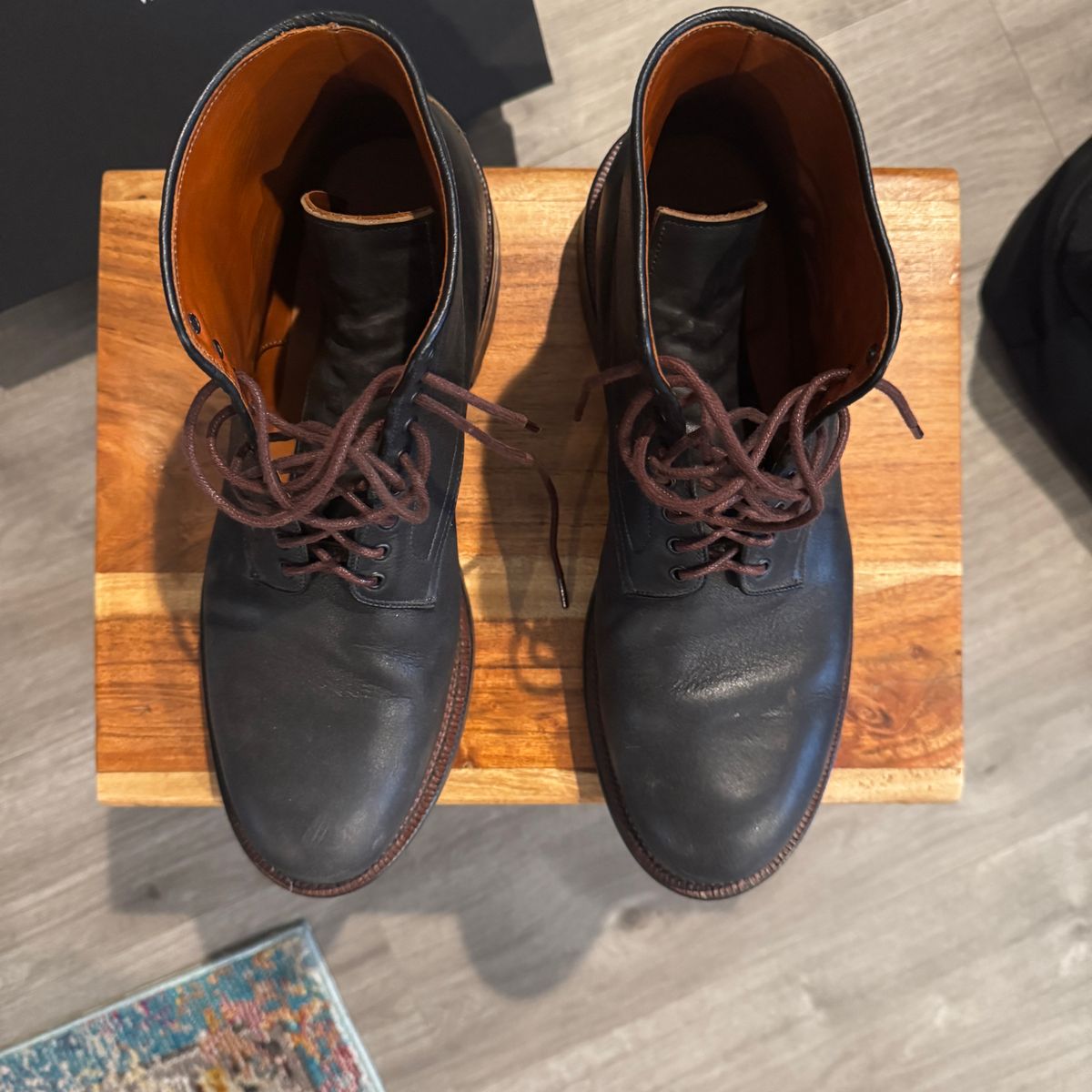 Photo by bigbootyboots on November 5, 2024 of the Viberg Navvy Boot in Horween Washed Chromexcel.