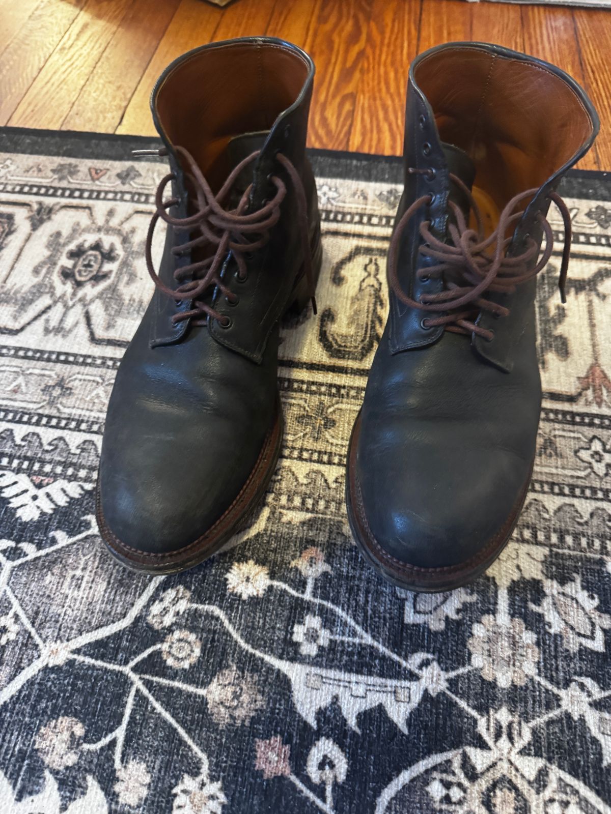 Photo by bigbootyboots on January 5, 2025 of the Viberg Navvy Boot in Horween Washed Chromexcel.