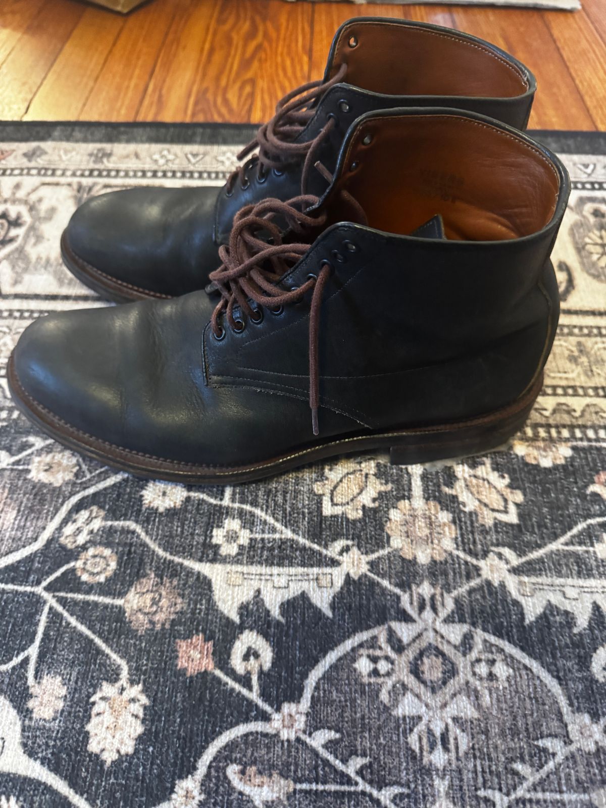 Photo by bigbootyboots on January 5, 2025 of the Viberg Navvy Boot in Horween Washed Chromexcel.