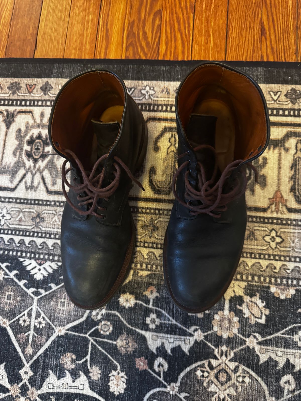 Photo by bigbootyboots on January 5, 2025 of the Viberg Navvy Boot in Horween Washed Chromexcel.