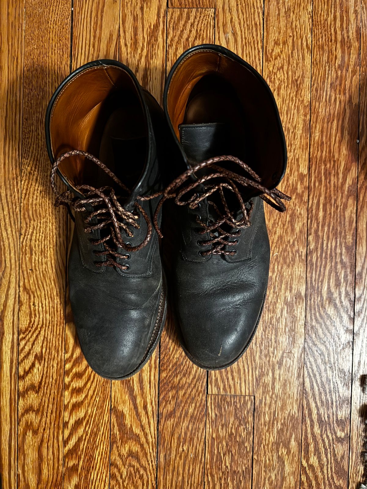 Photo by bigbootyboots on April 2, 2025 of the Viberg Navvy Boot in Horween Washed Chromexcel.
