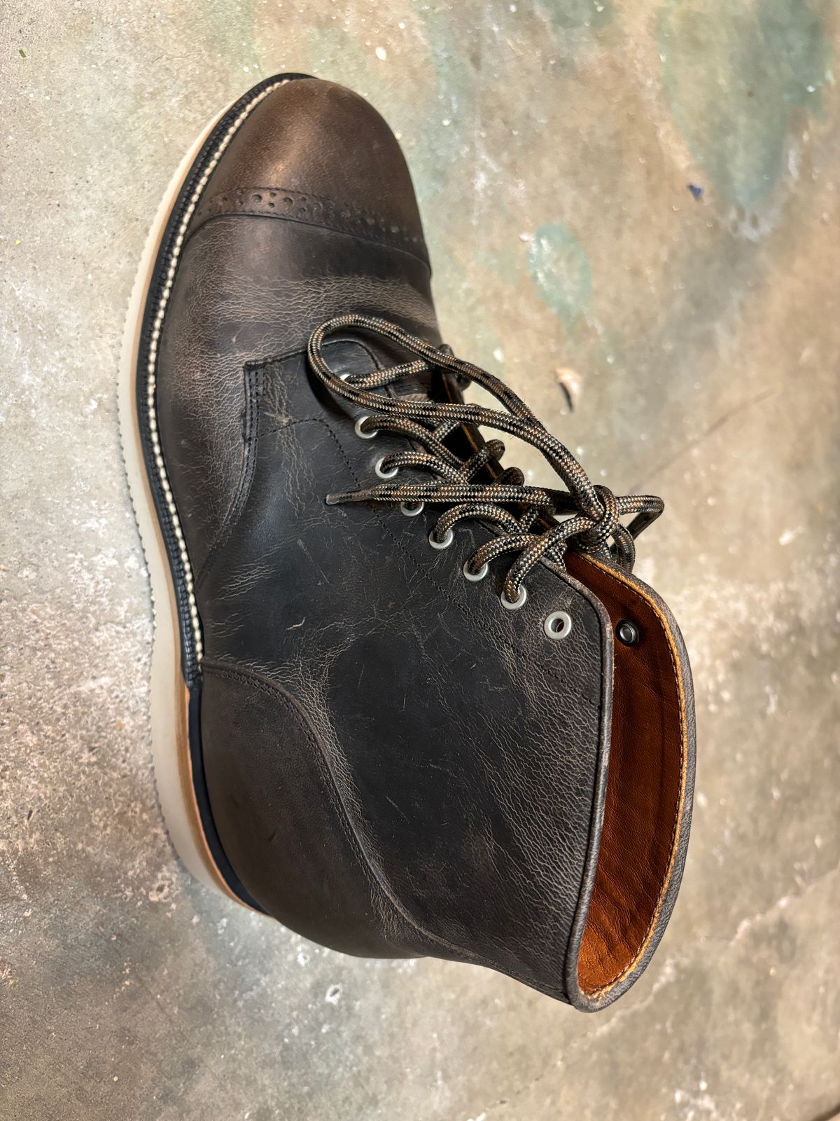 Photo by j03_gr1nd on October 1, 2024 of the Grant Stone Garrison Boot in teton waxy stag from gallun tannery.