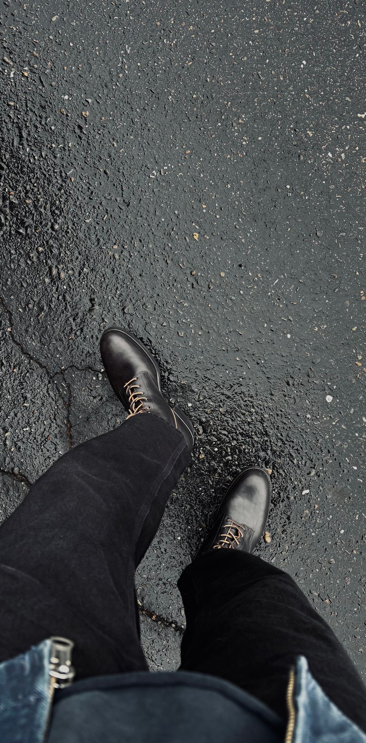 Photo by Skinnylegend on November 5, 2025 of the Rolling Dub Trio Griffin 8.5" Plain Toe Boots in Hand Dyed Black Italian Horsebutt.