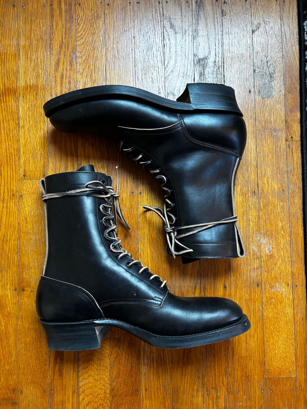 Photo by Skinnylegend on November 14, 2025 of the Rolling Dub Trio Griffin 8.5" Plain Toe Boots in Similar Black Horsebutt #1010.