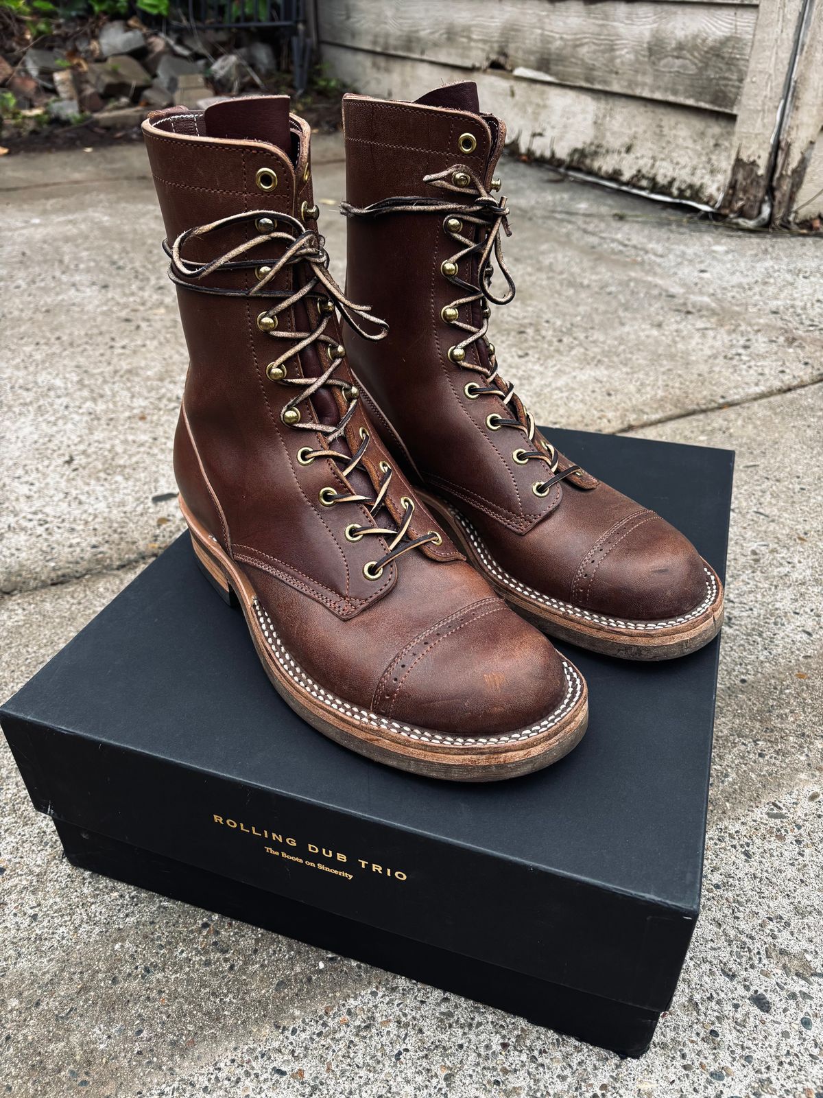 Photo by Skinnylegend on December 5, 2025 of the Rolling Dub Trio Roots in Similar Brown Horsebutt #1010.