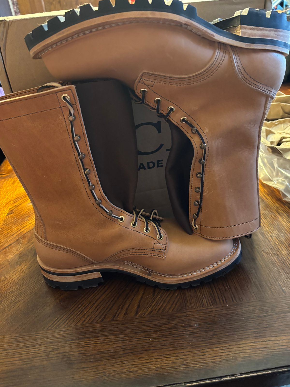 Photo by isellpills on January 21, 2026 of the Nicks DomePro in Horween Light Natural Dublin.