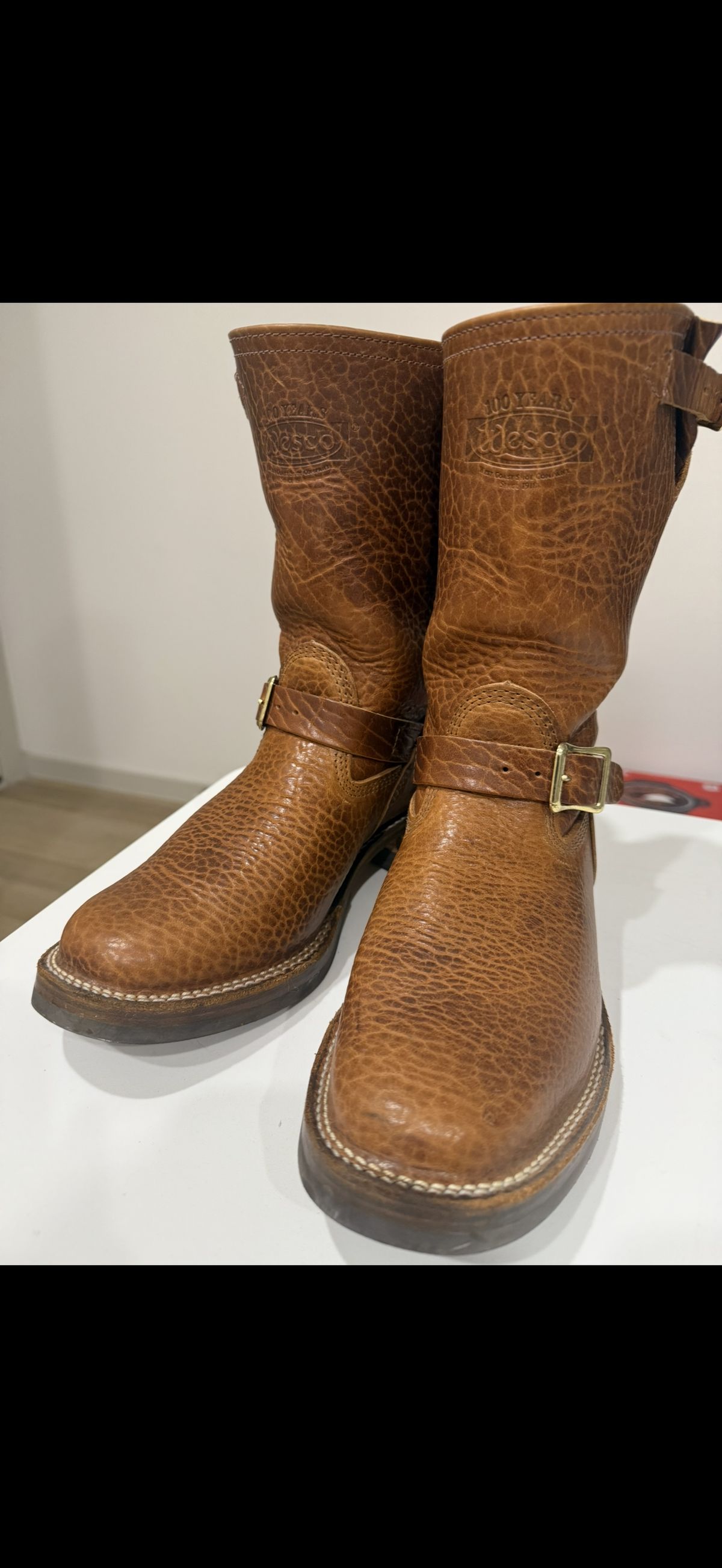 Photo by southern_mike on February 21, 2025 of the Wesco Mister Lou in Horween Natural Bison.