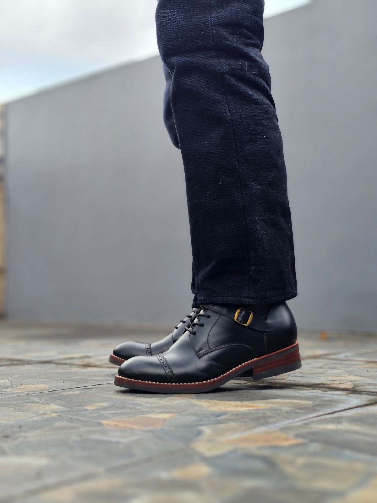 Photo by ramadhan on October 1, 2025 of the Minen Leather Custom Model in Indonesian Black Pull Up.
