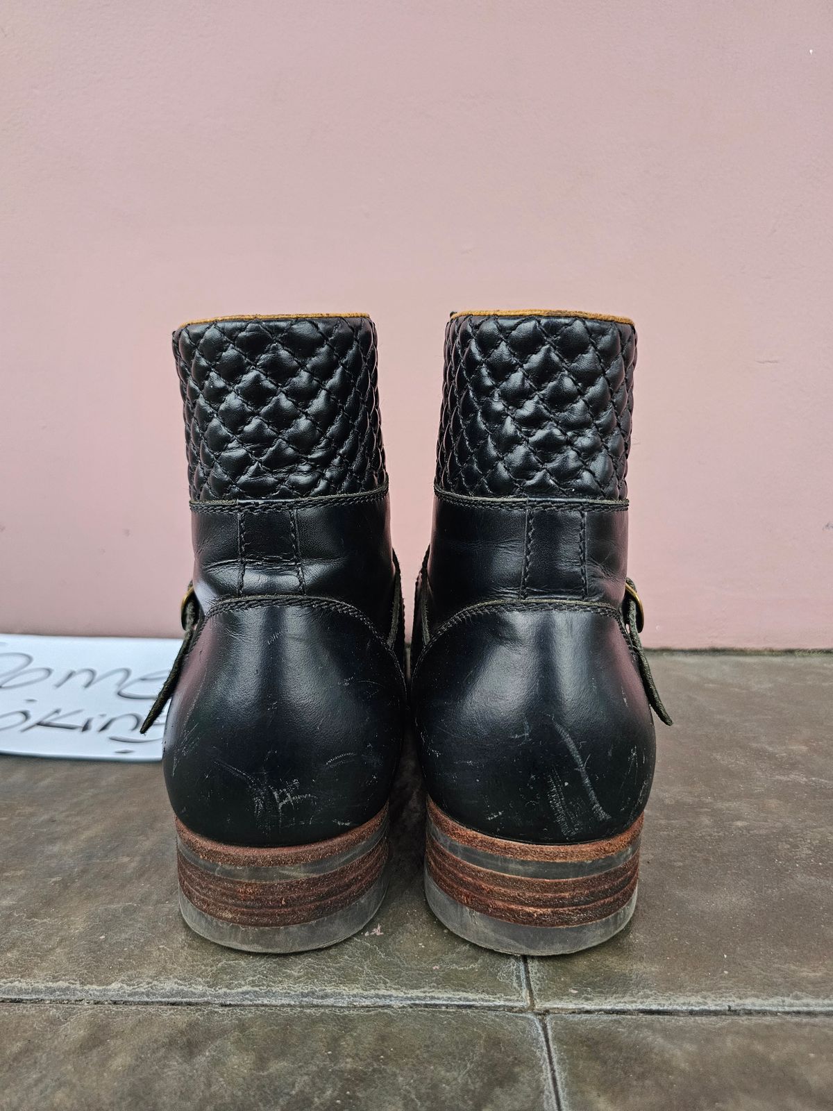 Photo by ramadhan on November 1, 2025 of the Minen Leather Custom Model in Indonesian Black Pull Up.