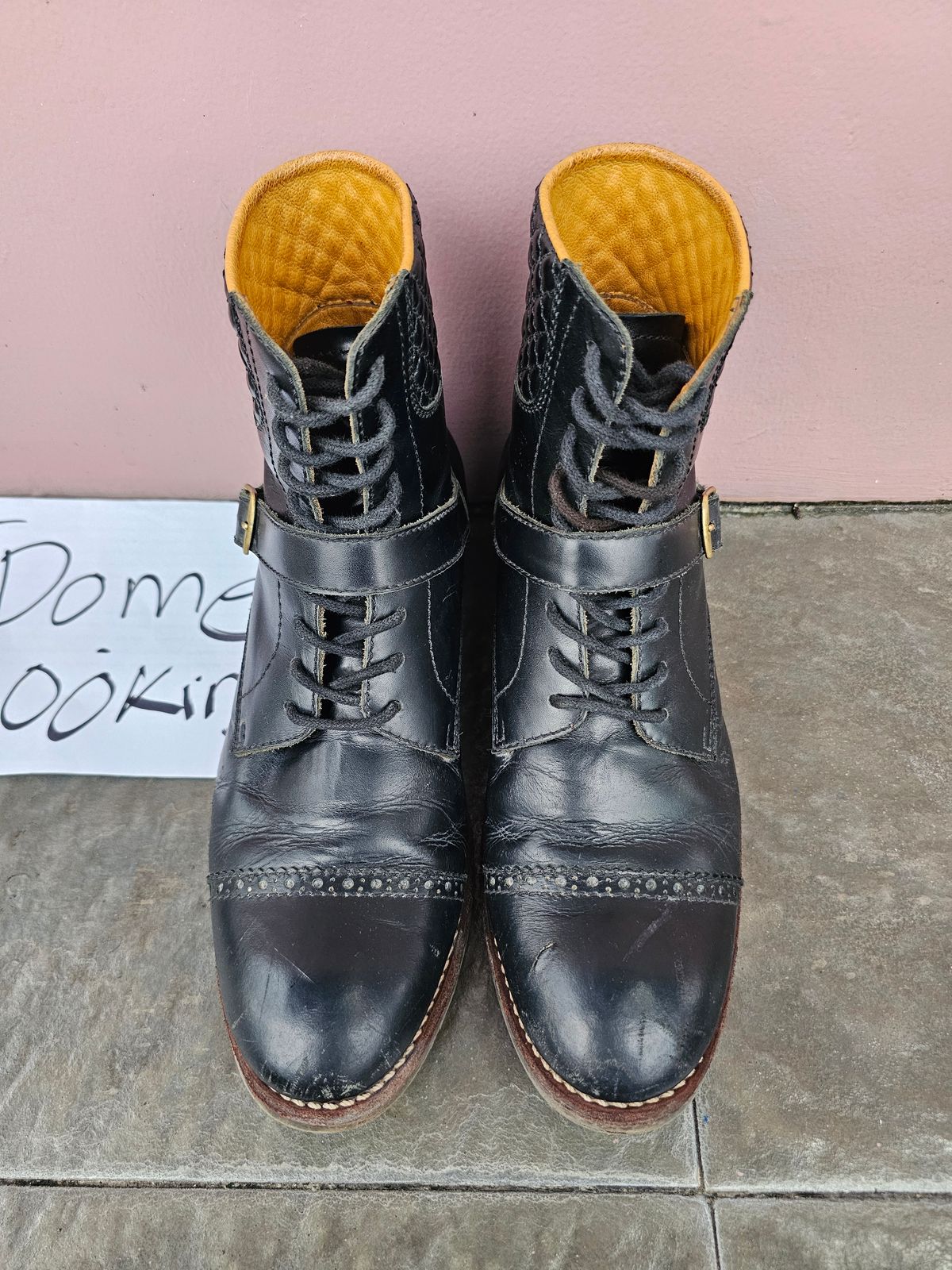 Photo by ramadhan on November 1, 2025 of the Minen Leather Custom Model in Indonesian Black Pull Up.