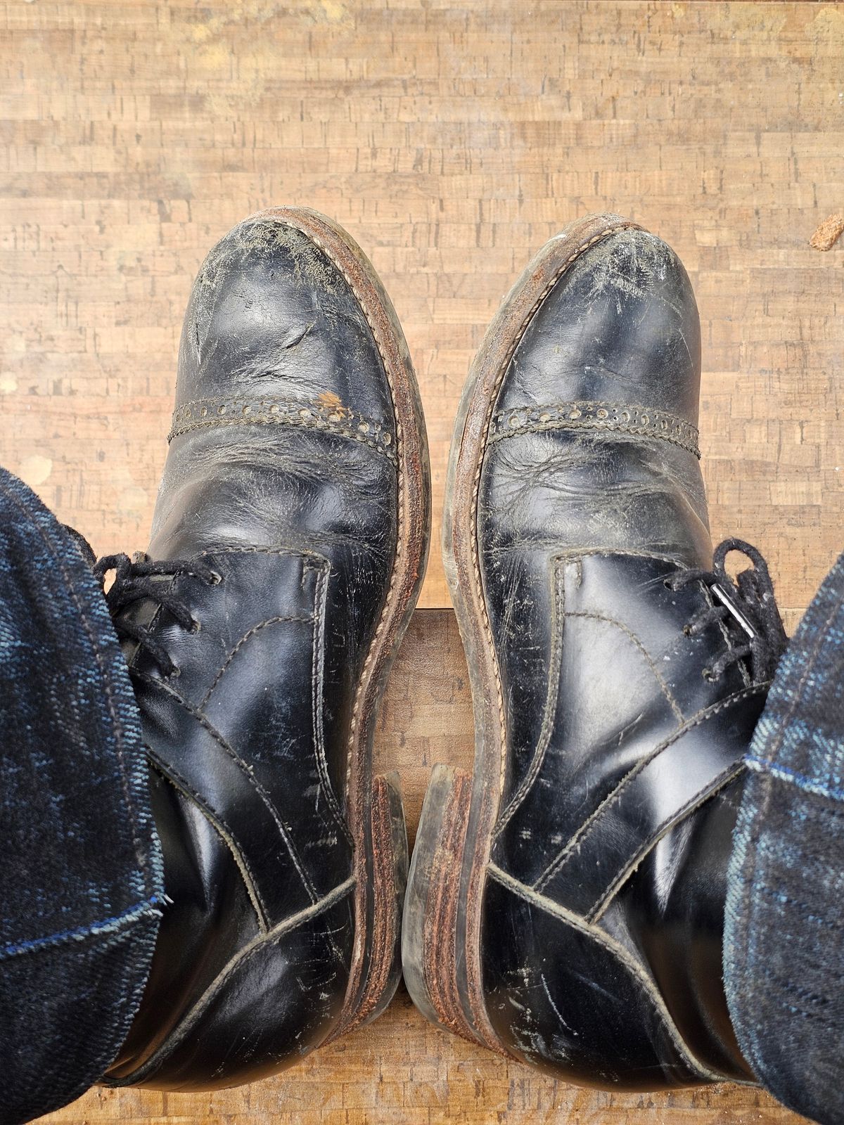 Photo by ramadhan on February 6, 2026 of the Minen Leather Custom Model in Indonesian Black Pull Up.