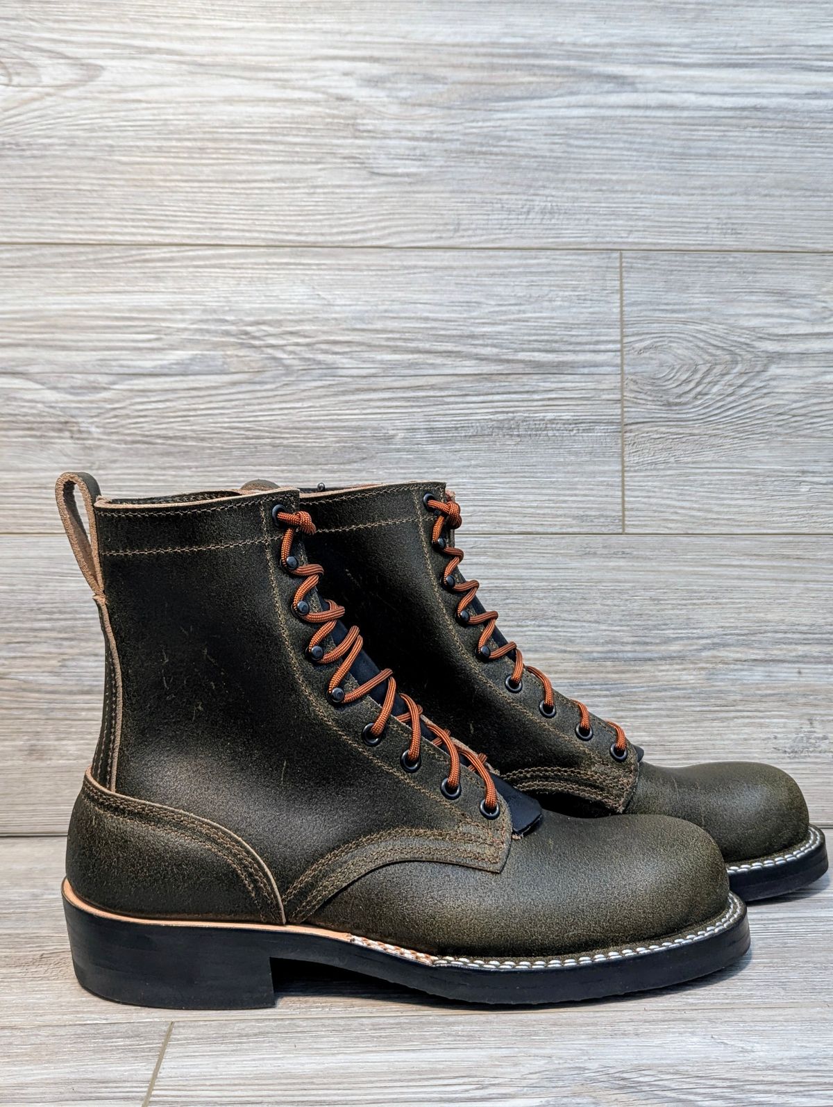 Photo by Pedro_Carolino on December 30, 2025 of the Nicks MTO in Horween Greener Pastures Waxed Flesh.