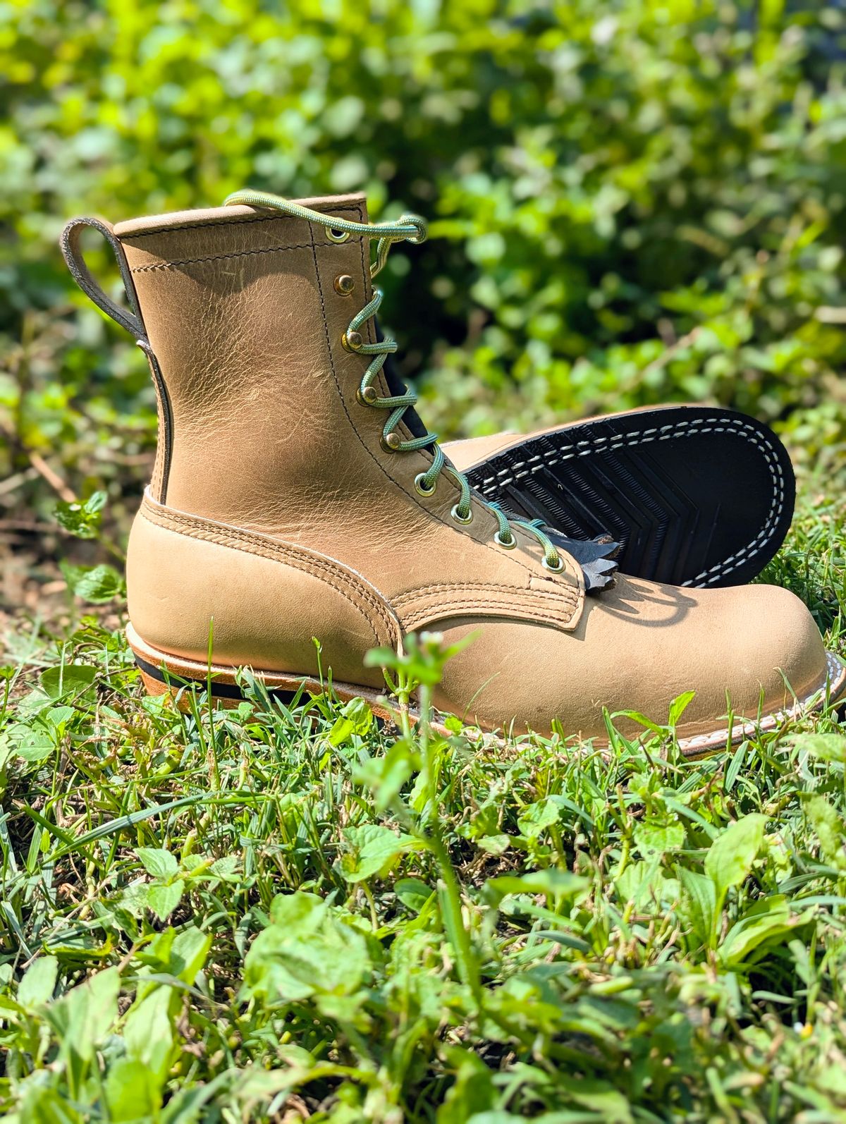 Photo by Pedro_Carolino on September 5, 2025 of the Nicks MTO in Sage Chromepak.