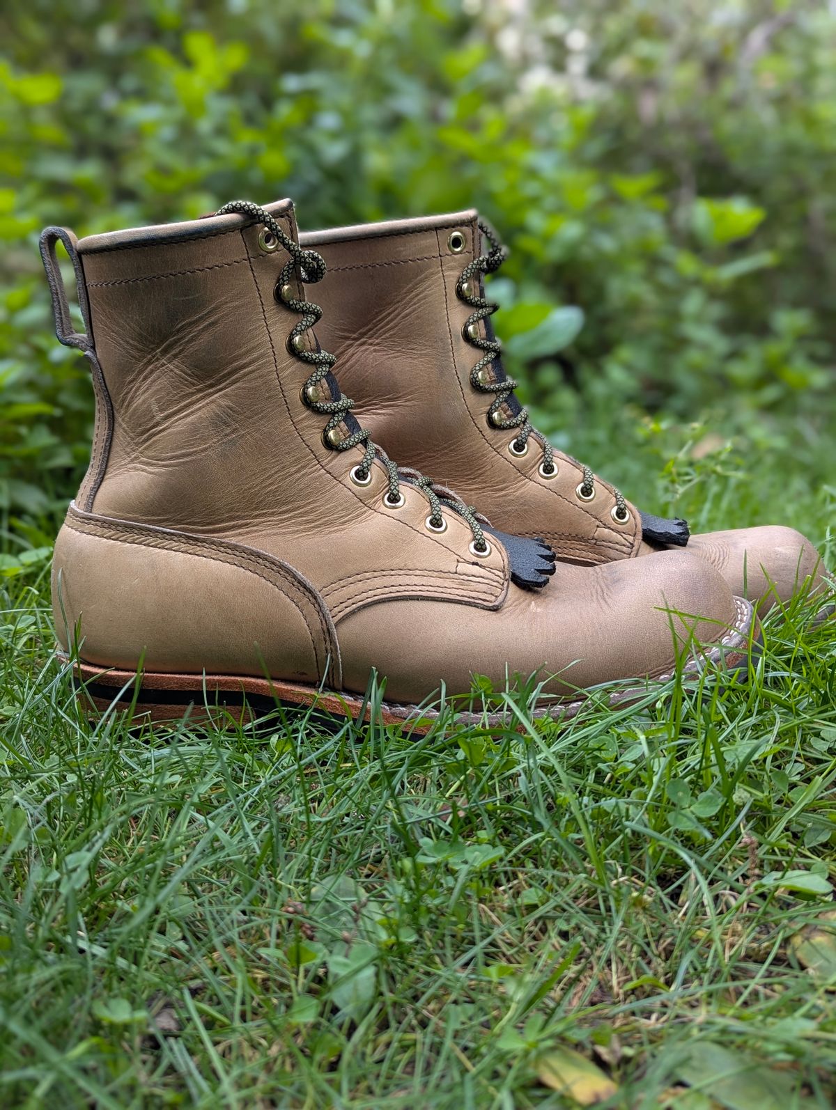 Photo by Pedro_Carolino on October 8, 2025 of the Nicks MTO in Sage Chromepak.