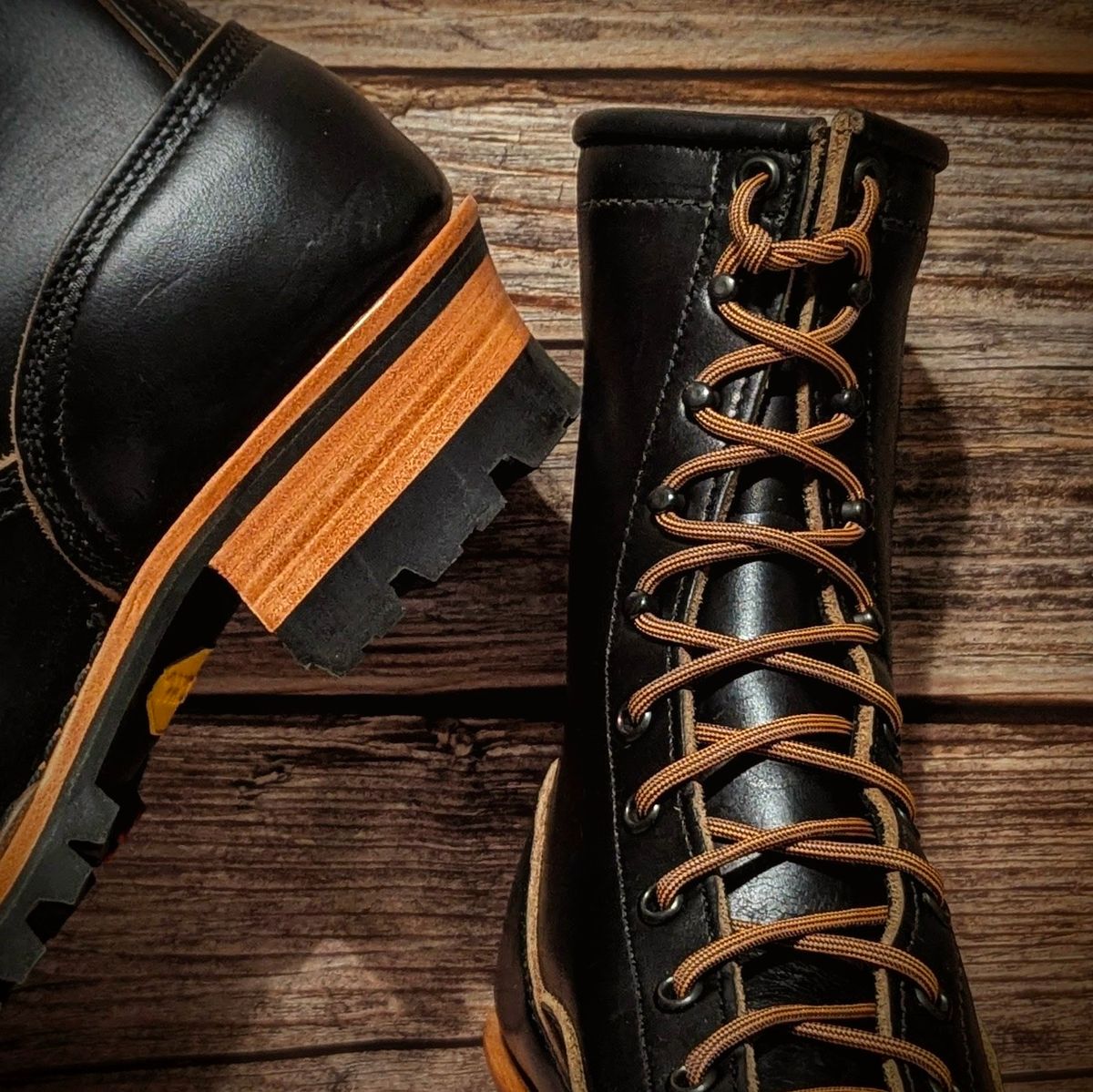 Photo by Pedro_Carolino on March 26, 2026 of the Nicks Lace To Toe in Horween Black Chromexcel.