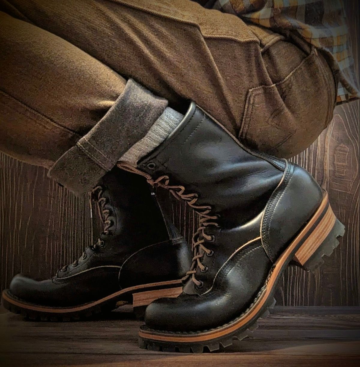 Photo by Pedro_Carolino on March 25, 2026 of the Nicks Lace To Toe in Horween Black Chromexcel.