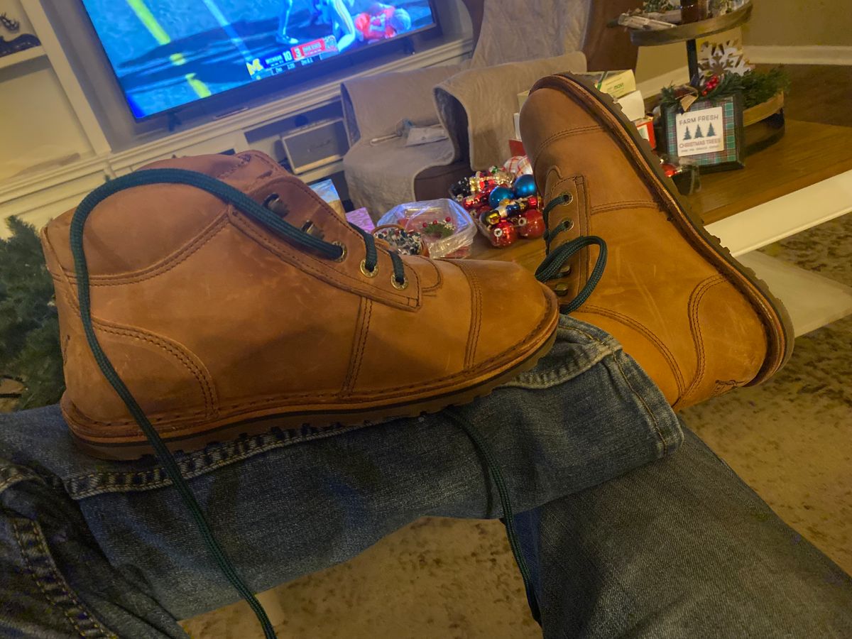 Photo by RedBrickSailor on December 3, 2024 of the Jim Green African Ranger Barefoot Boot in Fudge Crazy Horse.