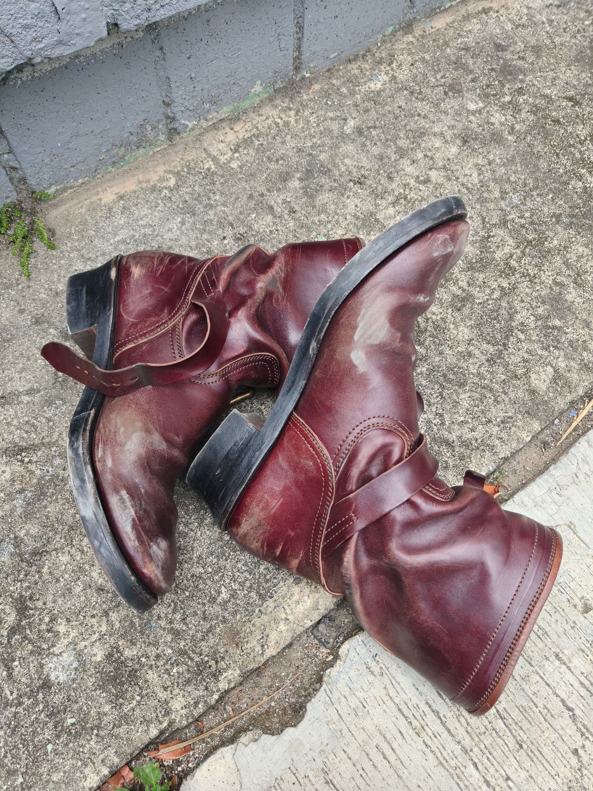 Photo by notyourordinaryfade on December 2, 2025 of the Briselblack The Keeper 'Type 3' Engineer Boots in Maryam Toscanello Horsebutt Overdyed Oxblood.