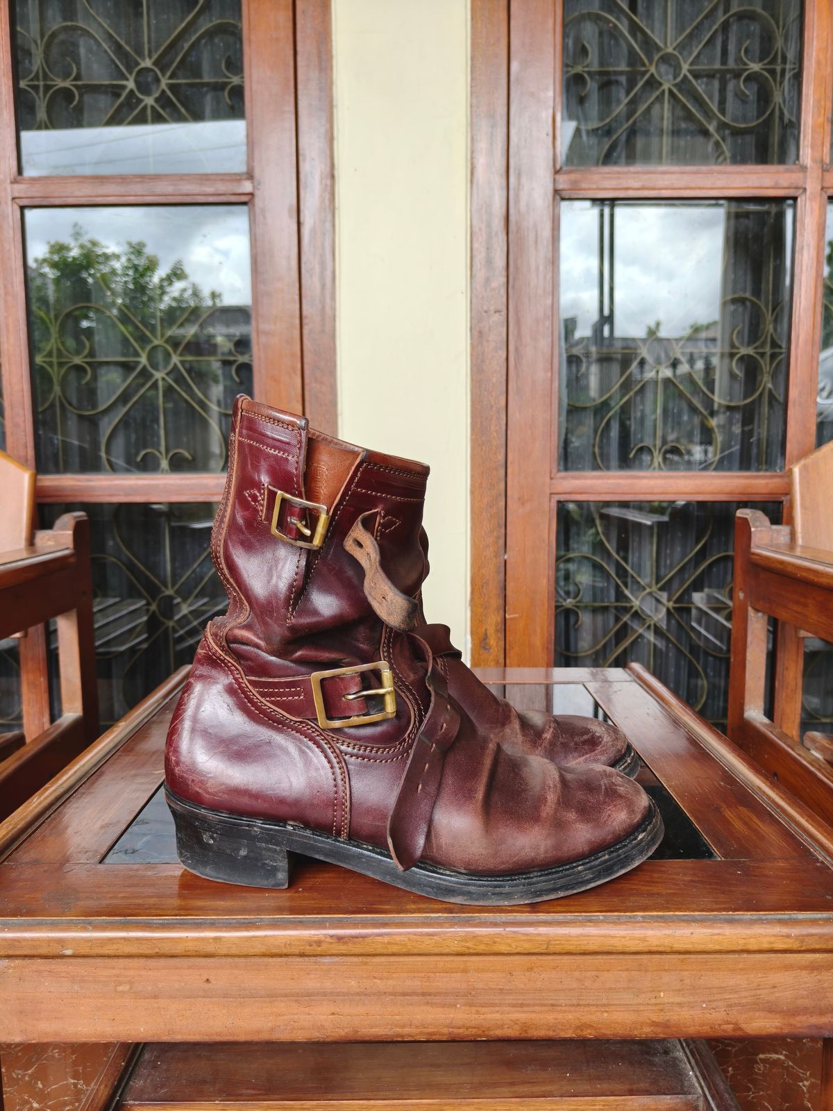 Photo by notyourordinaryfade on January 1, 2026 of the Briselblack The Keeper 'Type 3' Engineer Boots in Maryam Toscanello Horsebutt Overdyed Oxblood.