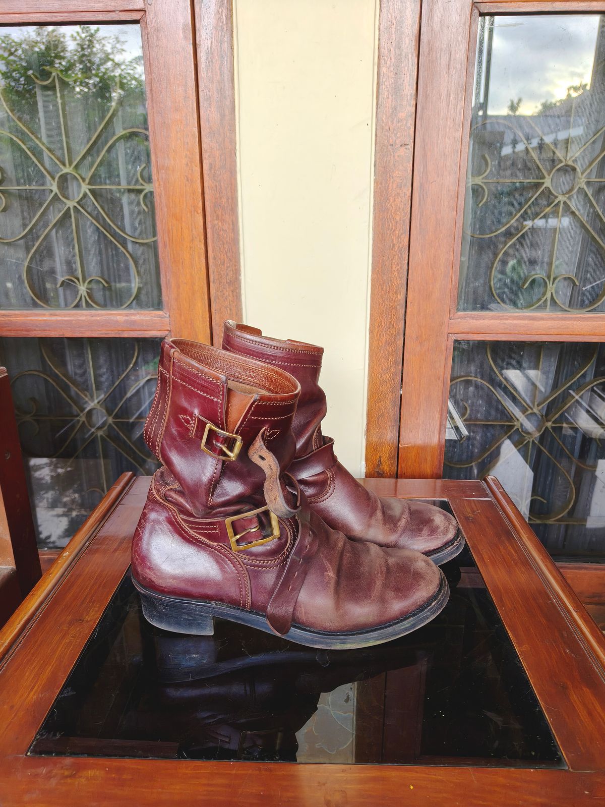 Photo by notyourordinaryfade on February 2, 2026 of the Briselblack The Keeper 'Type 3' Engineer Boots in Maryam Toscanello Horsebutt Overdyed Oxblood.