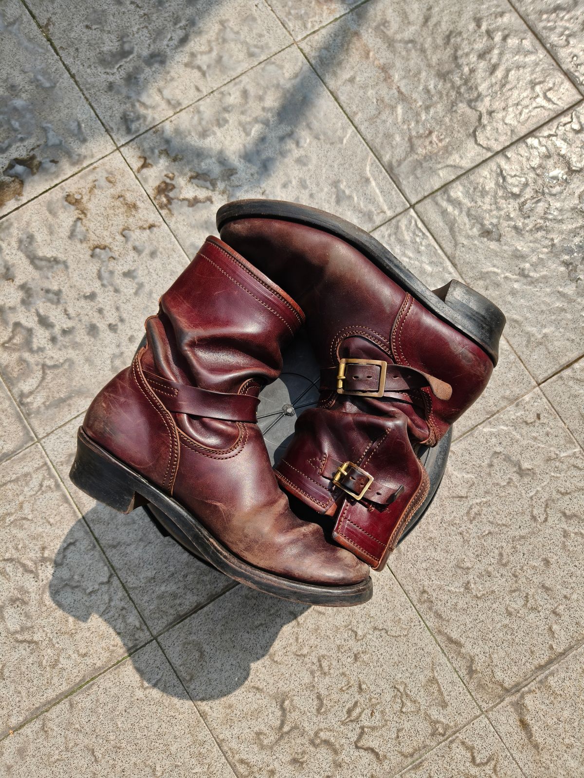 Photo by notyourordinaryfade on April 3, 2026 of the Briselblack The Keeper 'Type 3' Engineer Boots in Maryam Toscanello Horsebutt Overdyed Oxblood.