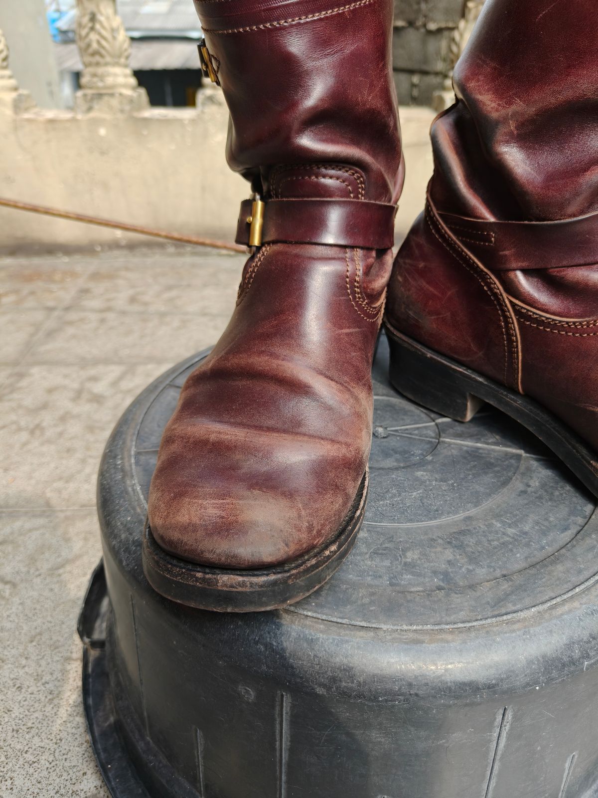 Photo by notyourordinaryfade on April 3, 2026 of the Briselblack The Keeper 'Type 3' Engineer Boots in Maryam Toscanello Horsebutt Overdyed Oxblood.