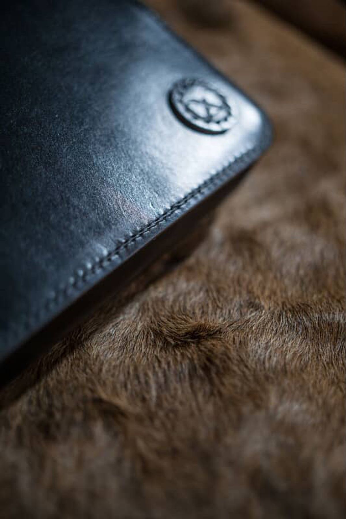 Photo by GOGOGO97 on September 27, 2025 of the SYH GOODS Bentenyama II Pouch in Badalassi Carlo Black Minerva.