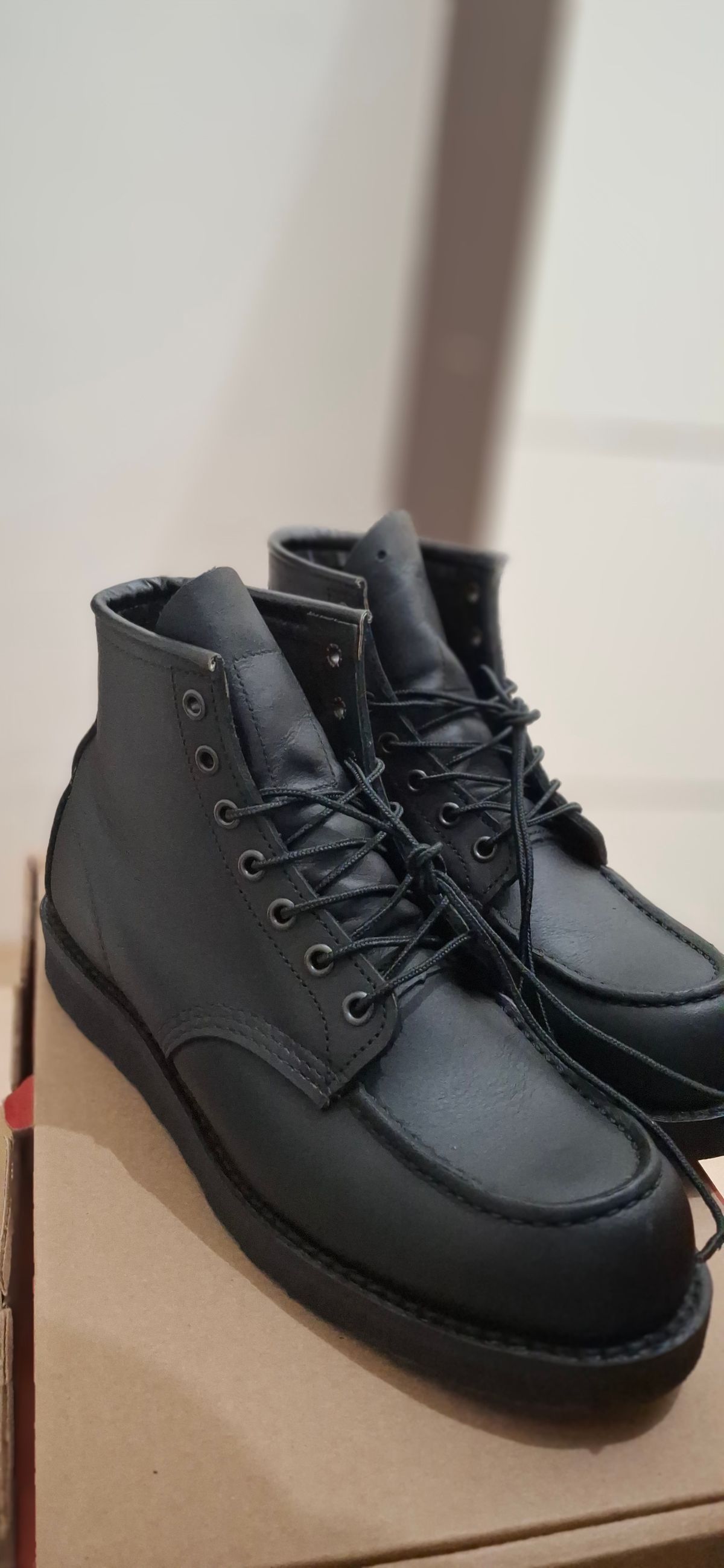 Photo by GOGOGO97 on June 29, 2025 of the Red Wing 6-Inch Classic Moc in S.B. Foot Amber Harness.