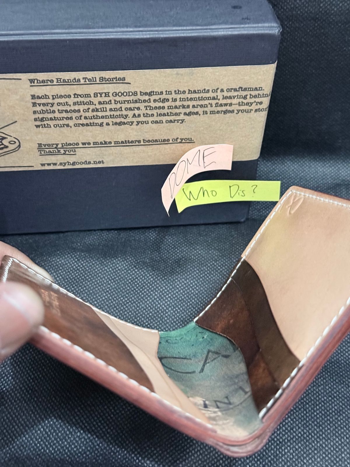 Photo by GOGOGO97 on October 1, 2025 of the SYH GOODS Kaarka Folded Extra Slot Money in Brown Marbled Rocado Shell Cordovan & Shinki Natural Shell Cordovan.