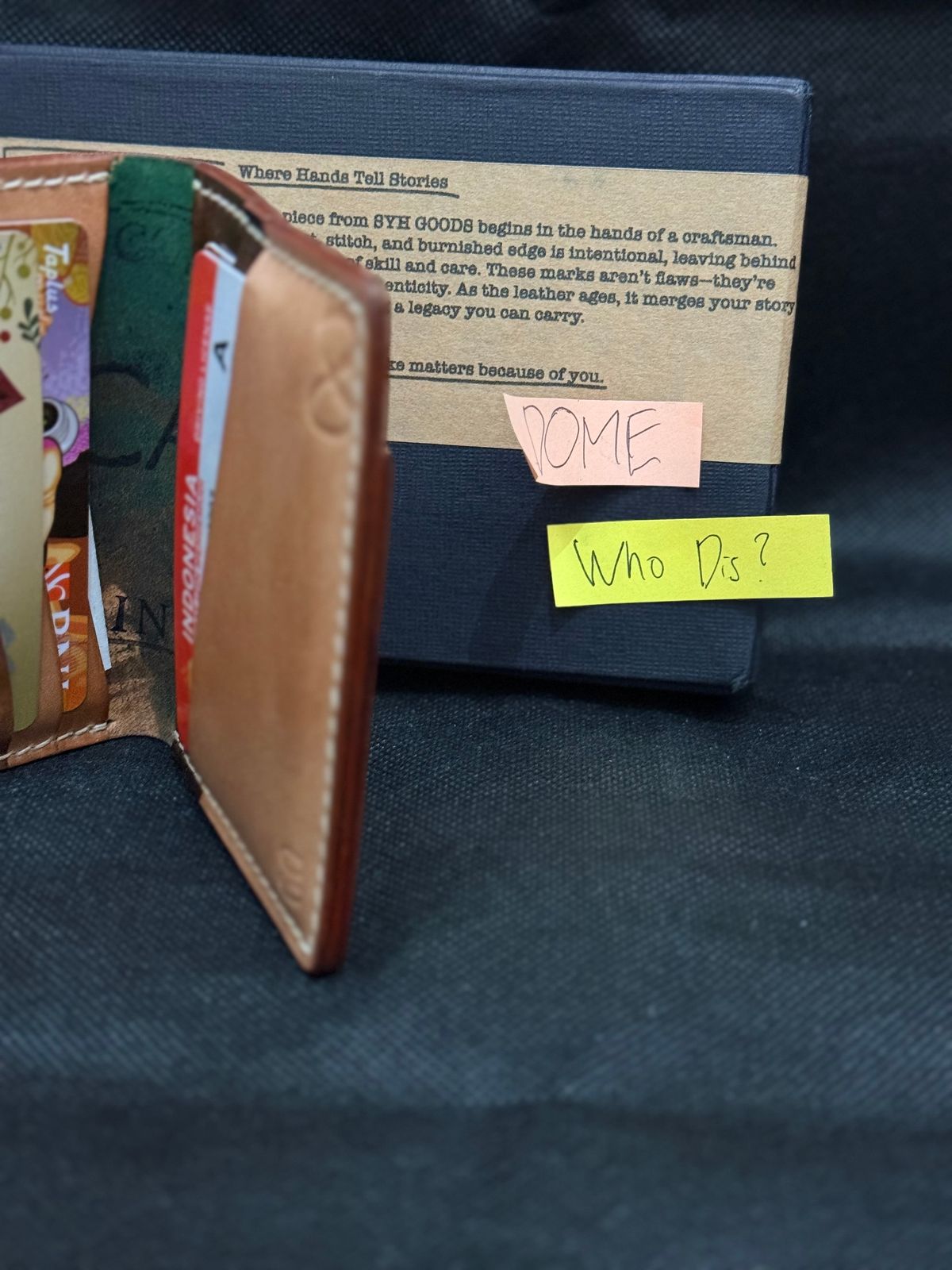 Photo by GOGOGO97 on October 1, 2025 of the SYH GOODS Kaarka Folded Extra Slot Money in Brown Marbled Rocado Shell Cordovan & Shinki Natural Shell Cordovan.