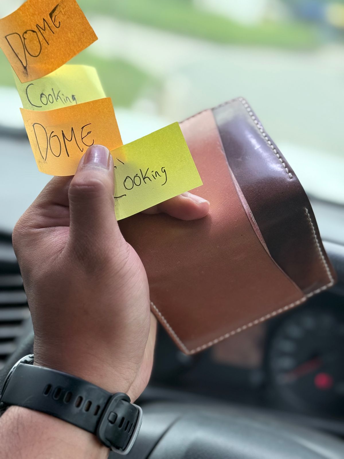 Photo by GOGOGO97 on November 6, 2025 of the SYH GOODS Kaarka Folded Extra Slot Money in Brown Marbled Rocado Shell Cordovan & Shinki Natural Shell Cordovan.