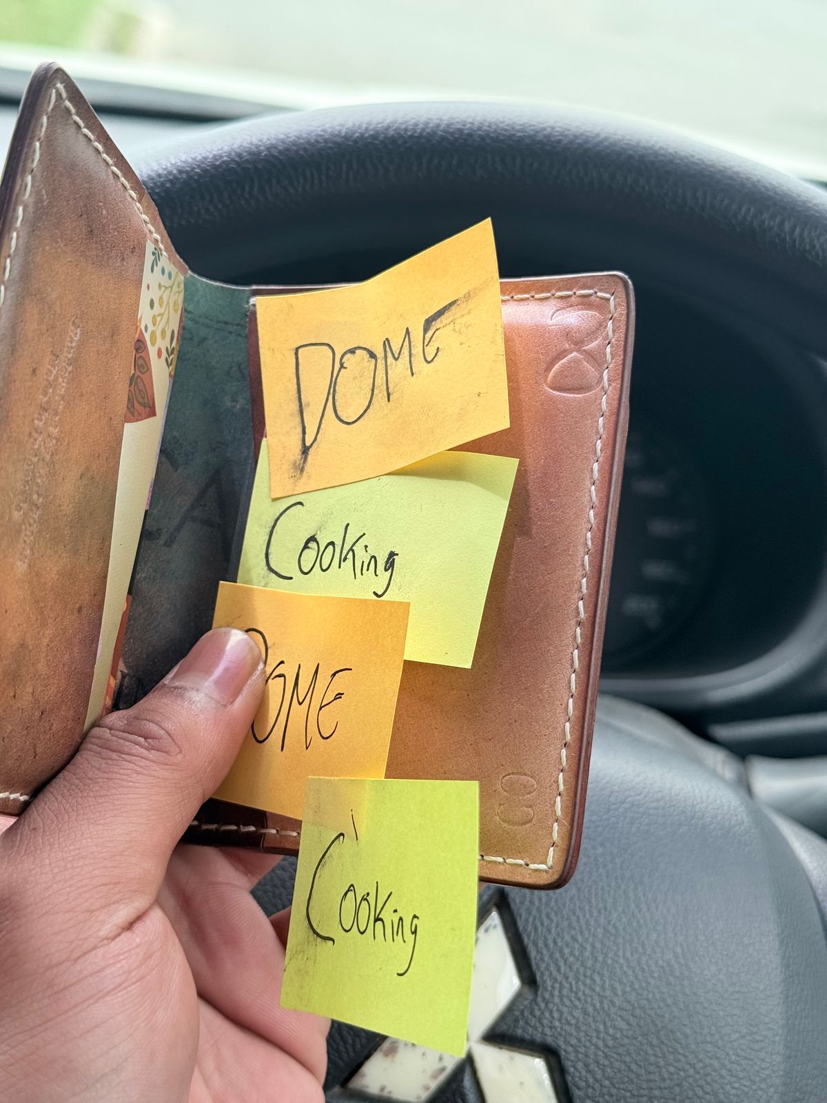 Photo by GOGOGO97 on November 6, 2025 of the SYH GOODS Kaarka Folded Extra Slot Money in Brown Marbled Rocado Shell Cordovan & Shinki Natural Shell Cordovan.