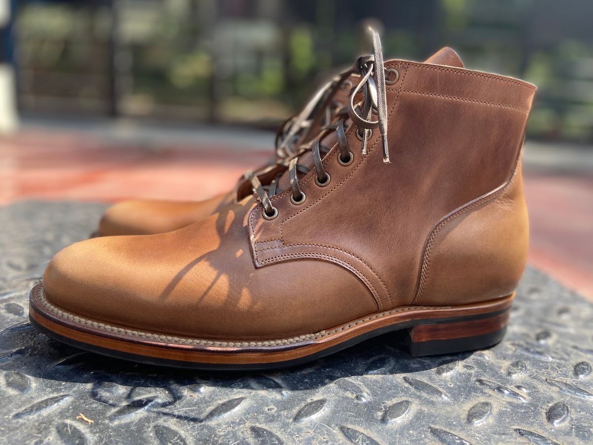 Photo by Rmtm on October 2, 2024 of the Viberg Service Boot in Horween Natural Chromexcel.