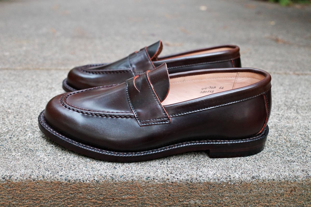 Photo by jct on May 14, 2026 of the Grant Stone Traveler Penny in Horween Maduro Shell Cordovan.